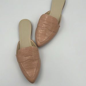NEW Blush Rose Pointed Mules 8